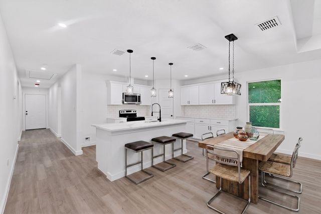 8112 Arlene Lane, Dallas, TX 75217