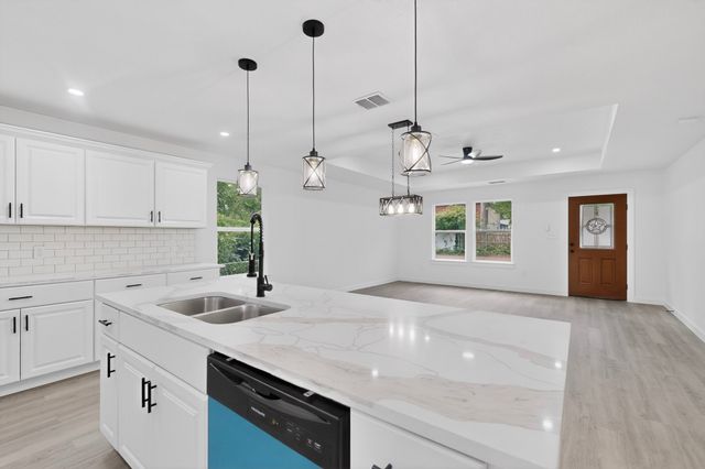 8112 Arlene Lane, Dallas, TX 75217