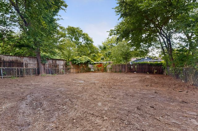 8112 Arlene Lane, Dallas, TX 75217