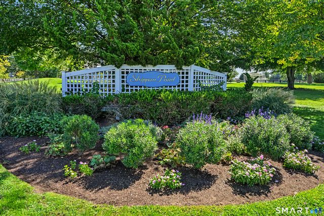 90 Rockledge Drive, Stamford, CT 06902
