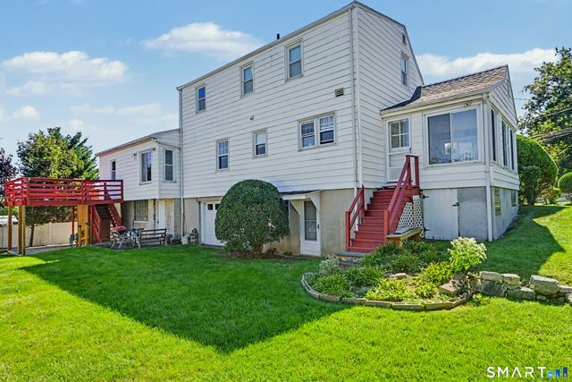 90 Rockledge Drive, Stamford, CT 06902