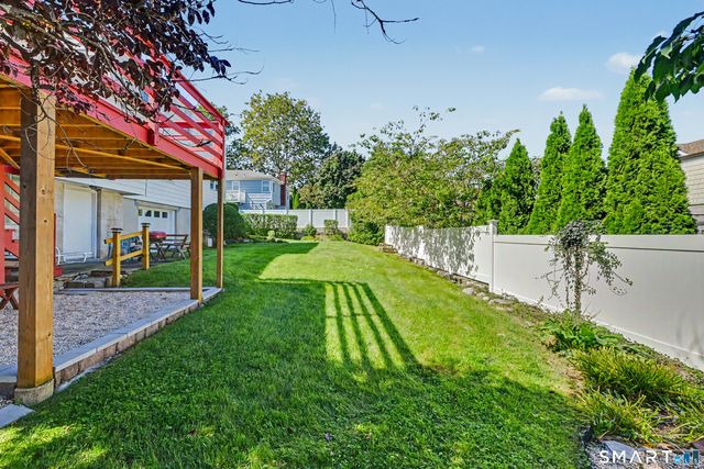 90 Rockledge Drive, Stamford, CT 06902