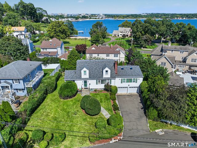 90 Rockledge Drive, Stamford, CT 06902