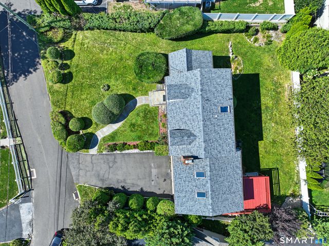90 Rockledge Drive, Stamford, CT 06902