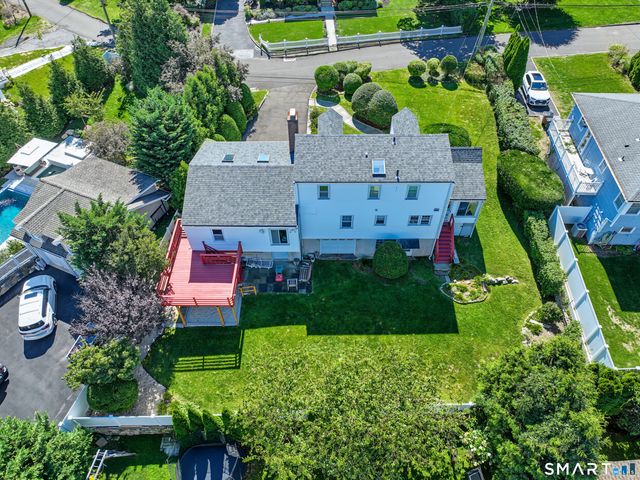 90 Rockledge Drive, Stamford, CT 06902