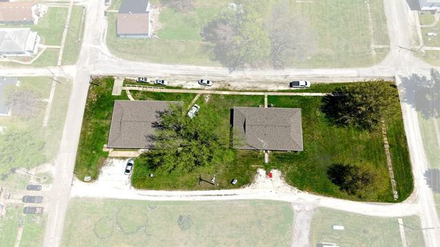 206 and 212 NW Walnut Street, Bridgewater, IA 50837