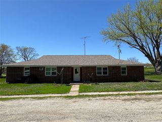 206 and 212 NW Walnut Street, Bridgewater, IA 50837