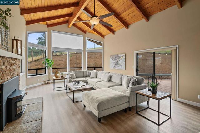 1000 Froyd Rd, Concord, CA 94521