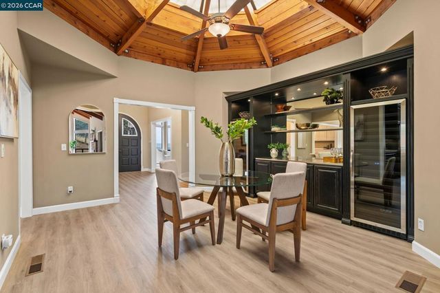 1000 Froyd Rd, Concord, CA 94521