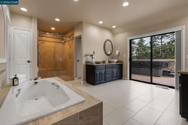 1000 Froyd Rd, Concord, CA 94521