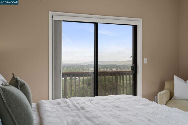 1000 Froyd Rd, Concord, CA 94521