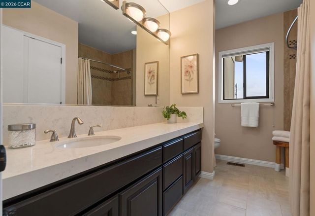 1000 Froyd Rd, Concord, CA 94521