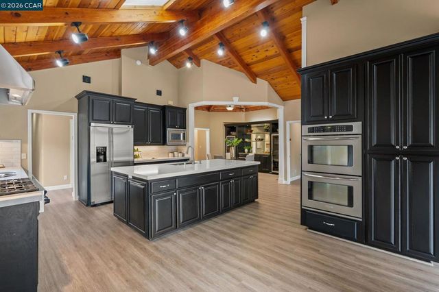 1000 Froyd Rd, Concord, CA 94521