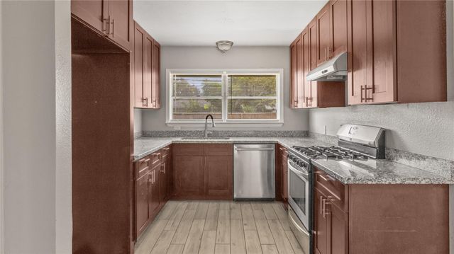 5454 Cherry Creek Drive, Houston, TX 77017