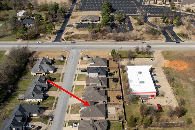 1615 Park Street, Lowell, AR 72745