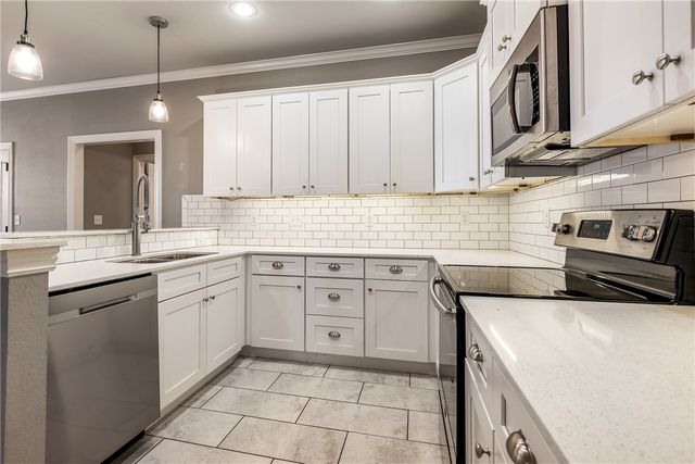 1615 Park Street, Lowell, AR 72745