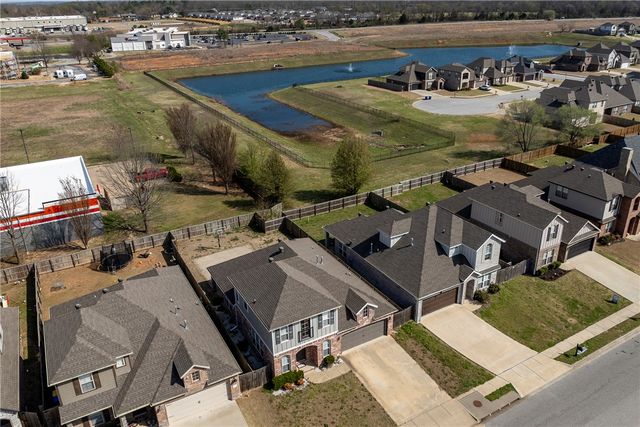 1615 Park Street, Lowell, AR 72745