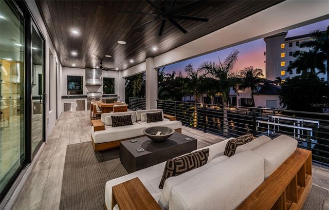 218 SYDNEY LANE, Redington Shores, FL 33708