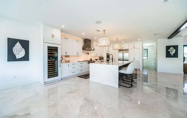 218 SYDNEY LANE, Redington Shores, FL 33708