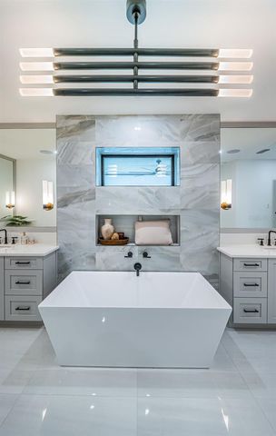 218 SYDNEY LANE, Redington Shores, FL 33708