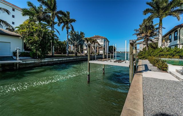 218 SYDNEY LANE, Redington Shores, FL 33708