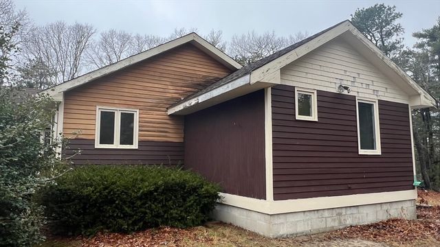 50 Head Of The Bay Rd, Bourne, MA 02532