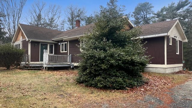 50 Head Of The Bay Rd, Bourne, MA 02532