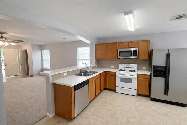 1614 Wooded Acres Drive, Humble, TX 77396