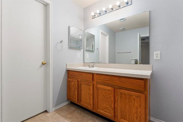 1614 Wooded Acres Drive, Humble, TX 77396