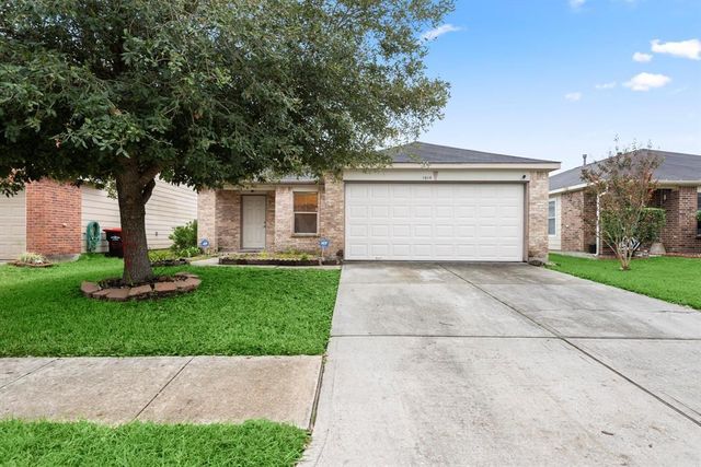 1614 Wooded Acres Drive, Humble, TX 77396