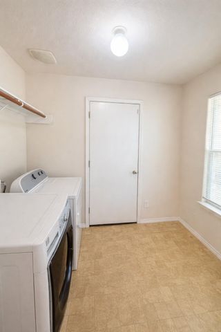 1614 Wooded Acres Drive, Humble, TX 77396