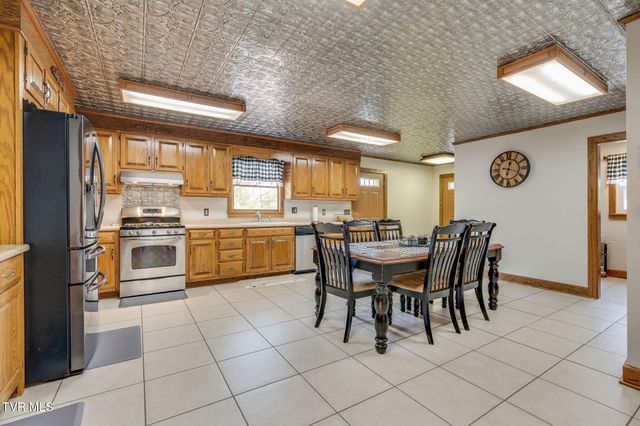 16133 Lee Highway, Bristol, VA 24202