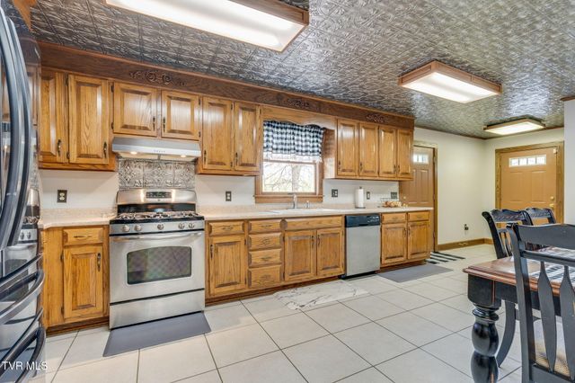 16133 Lee Highway, Bristol, VA 24202