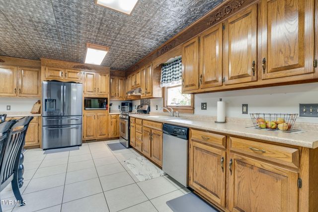 16133 Lee Highway, Bristol, VA 24202