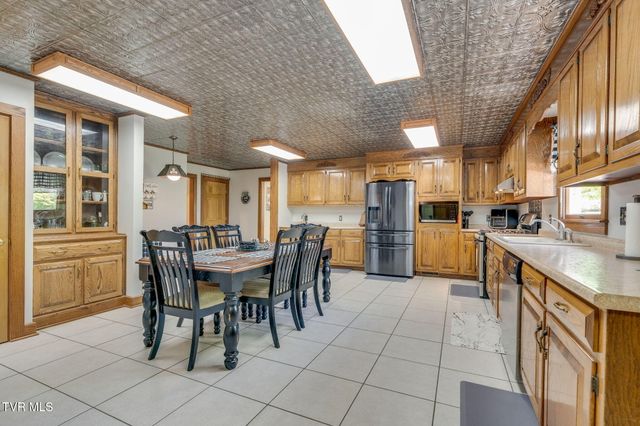16133 Lee Highway, Bristol, VA 24202