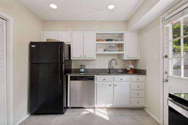 4916 N Hall Street, Dallas, TX 75235