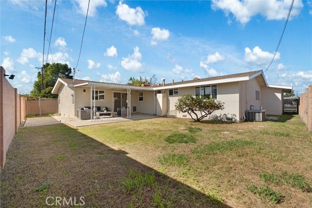 2022 W Spruce, Orange, CA 92868