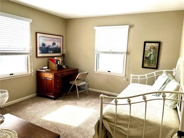 8987 Oak Country Lane, De Soto, KS 66018