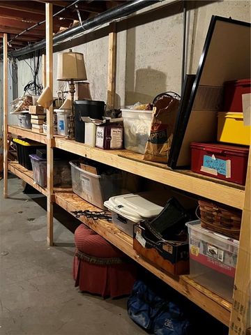 8987 Oak Country Lane, De Soto, KS 66018