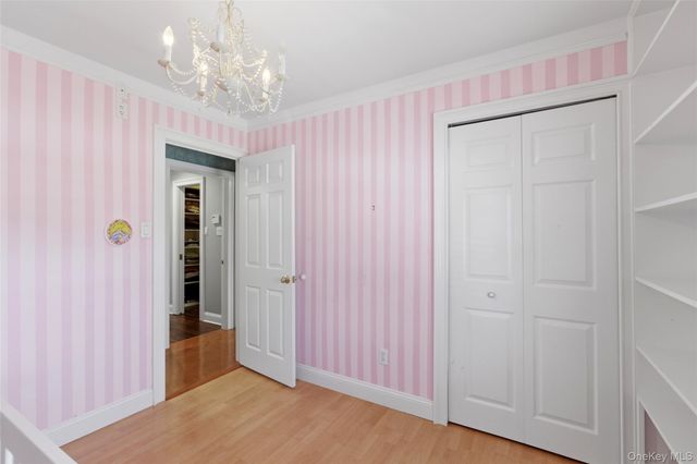 28 Manchester Lane, Stony Brook, NY 11790