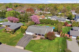 28 Manchester Lane, Stony Brook, NY 11790