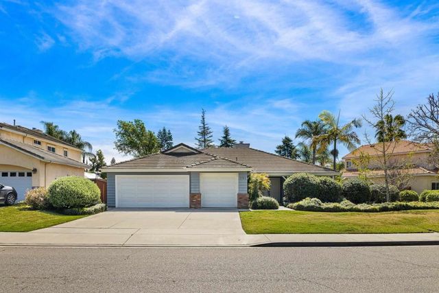 5761 Spur Ave, Oceanside, CA 92057