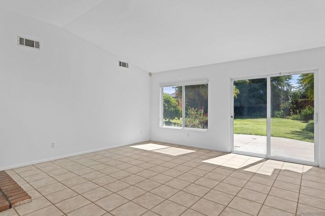 5761 Spur Ave, Oceanside, CA 92057