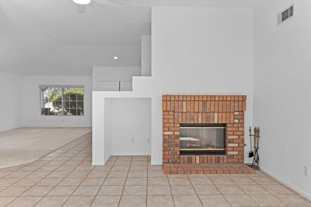 5761 Spur Ave, Oceanside, CA 92057