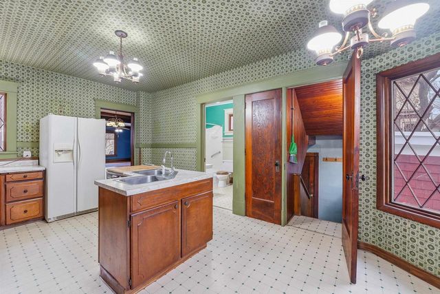 23 N PARK AVENUE, Fond Du Lac, WI 54935