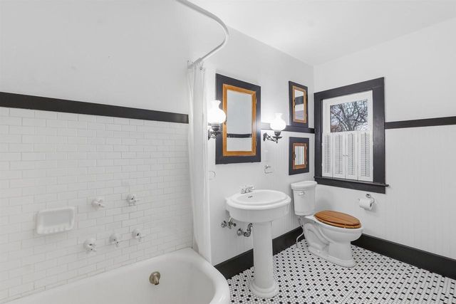 23 N PARK AVENUE, Fond Du Lac, WI 54935