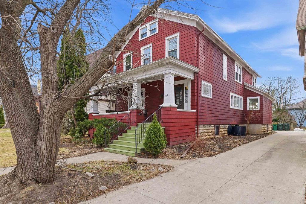 23 N PARK AVENUE, Fond Du Lac, WI 54935
