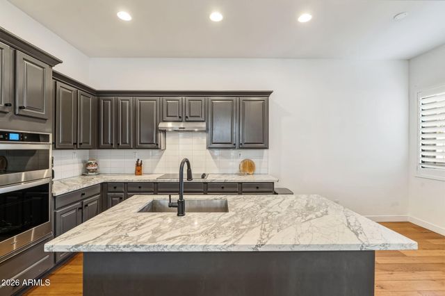 19550 N GRAYHAWK Drive 1108, Scottsdale, AZ 85255