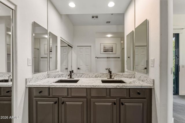 19550 N GRAYHAWK Drive 1108, Scottsdale, AZ 85255