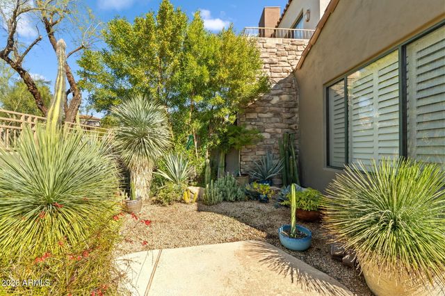 19550 N GRAYHAWK Drive 1108, Scottsdale, AZ 85255